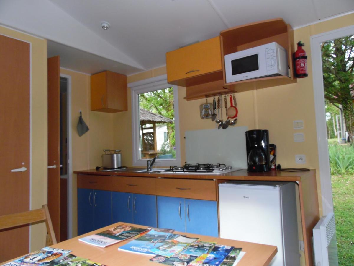 Camping Les Paillotes Payrac Buitenkant foto