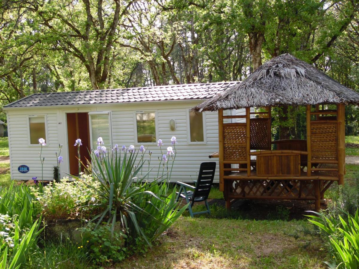 Camping Les Paillotes Payrac Buitenkant foto