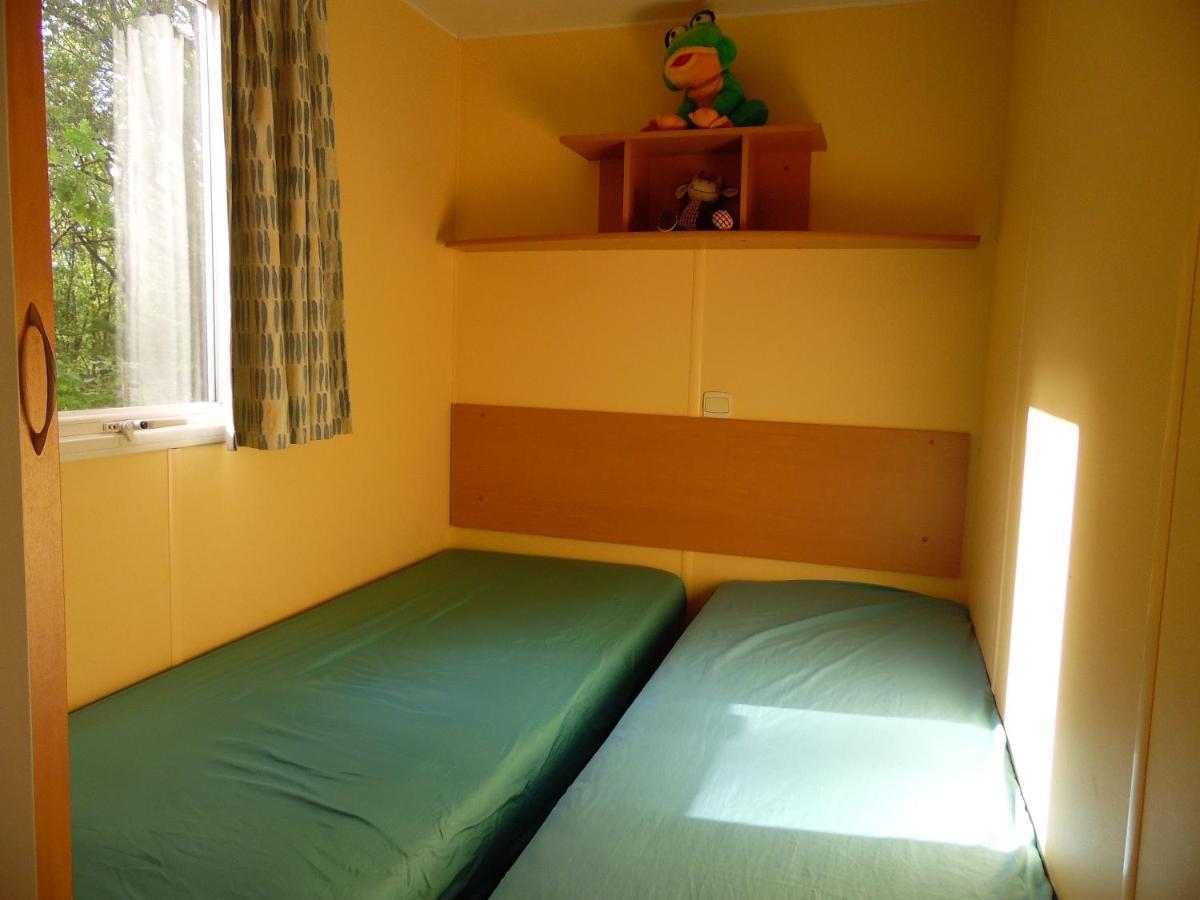Camping Les Paillotes Payrac Buitenkant foto