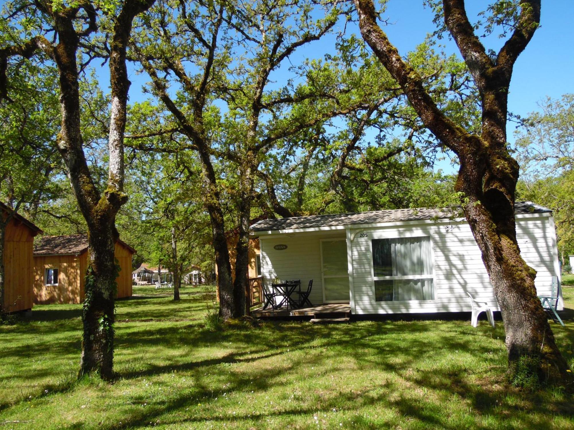 Camping Les Paillotes Payrac Buitenkant foto